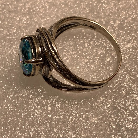 .925 Sterling Blue Topaz Ring. Size 10. Preowned. (566) - Picture 1 of 6